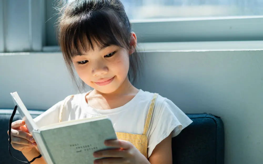 Apprendre à lire au CP : comment aider son enfant à la maison