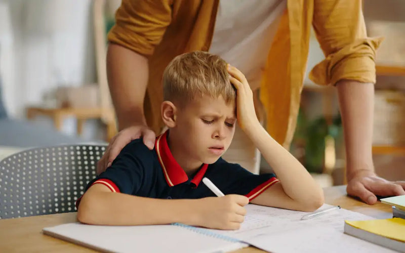 Devoirs du soir qui tournent mal ? Les 4 piliers d'une méthode qui marche